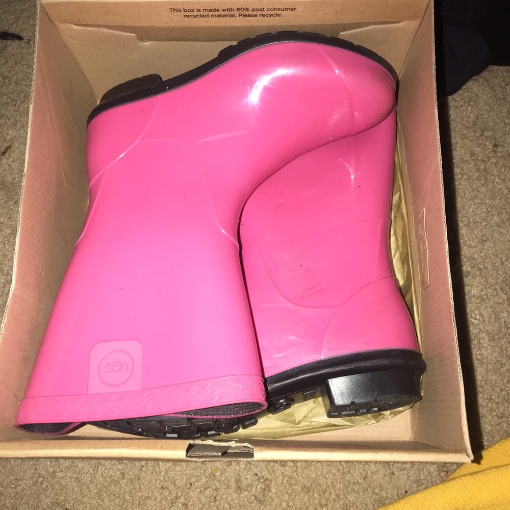 Ugg rain boots
